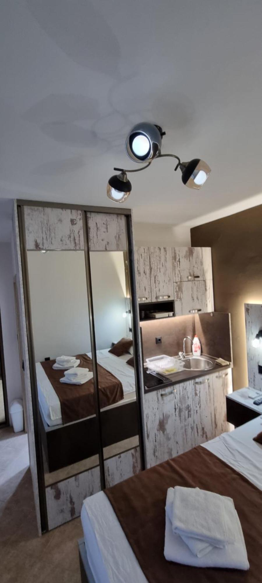 Deluxe Apartmani Vila Pejovic Sutomore Rum bild